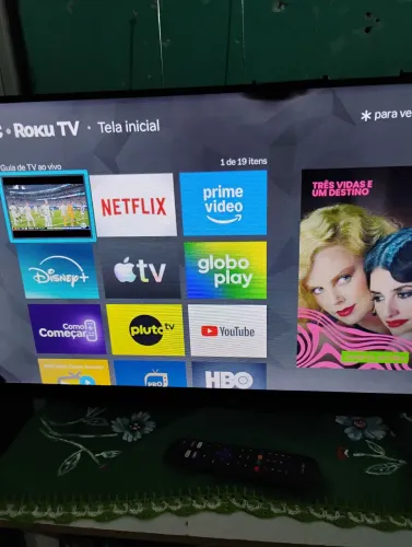 TELEVISÃO 32 POLEGADAS AOC SMART FUNCIONANDO COM CONTROLE