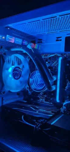 PC GAMER PERFORMANCE WHITE Ryzen 7 5700G + RX 6600 8GB + 24GB RAM