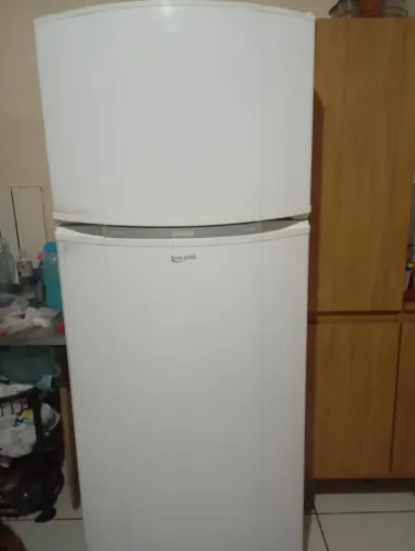 Vende se geladeira da marca Consul, semi nova