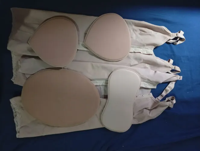 Kit 2 cintas e placas pós cirúrgicas de alta qualidade abdômen e flancos tamanho 44