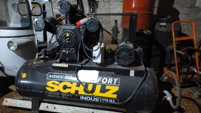 COMPRESSOR ELÉTRICO DE AR SCHULZ FORT MSWV60 425LITROS 15HP