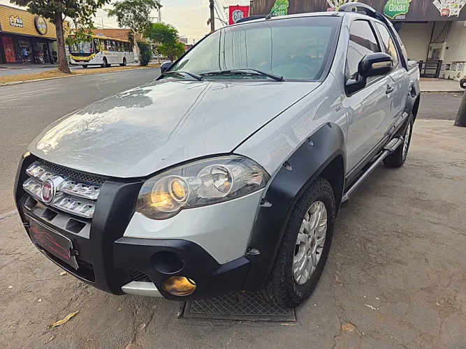 Fiat Strada Adventure1.8/ 1.8 Locker Flex CD 2011