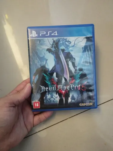 Devil May Cry 5 PS4 Mídia Física (Usado) Impecável