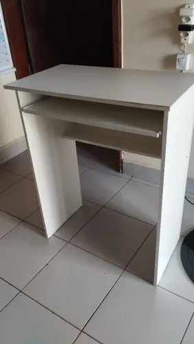 Mesa para estudantes em MDF