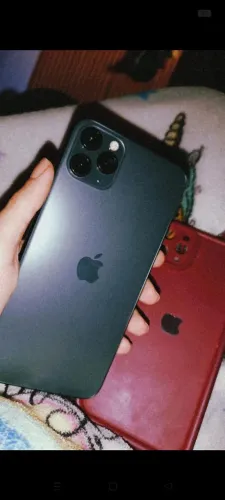 Vendo iPhone 11 Pro Max 256g novinho sem marcas de uso