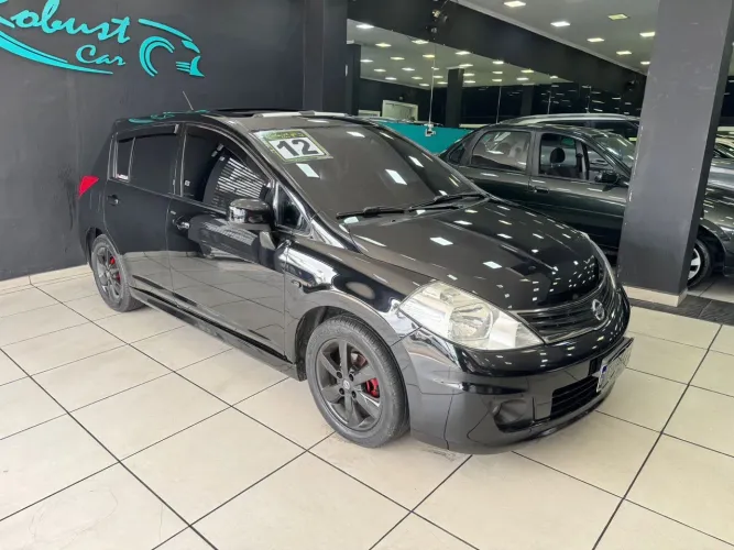 Nissan Tiida SL 1.8/1.8 Flex 16V Mec. 2012