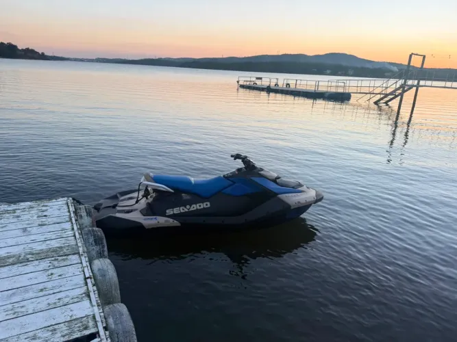 Jet ski