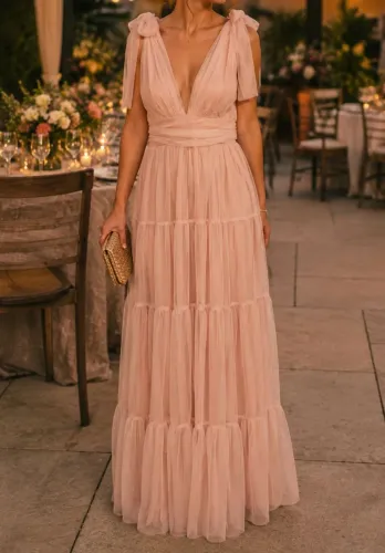 Vestido de festa longo em tule rosê com bojo e forro