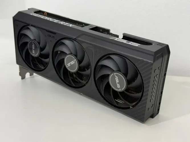 Placa de vídeo RTX 4060ti 8Gb Asus 3x