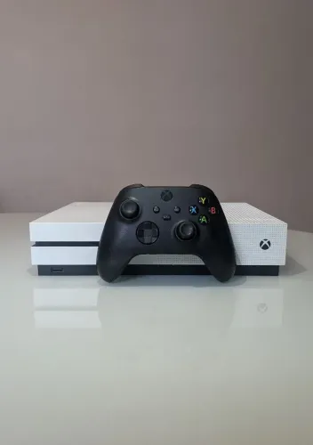 Xbox One S - 1Tb