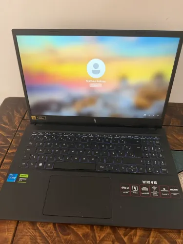 Acer Nitro V15 RTX 2050 Intel core i5 512 GB 