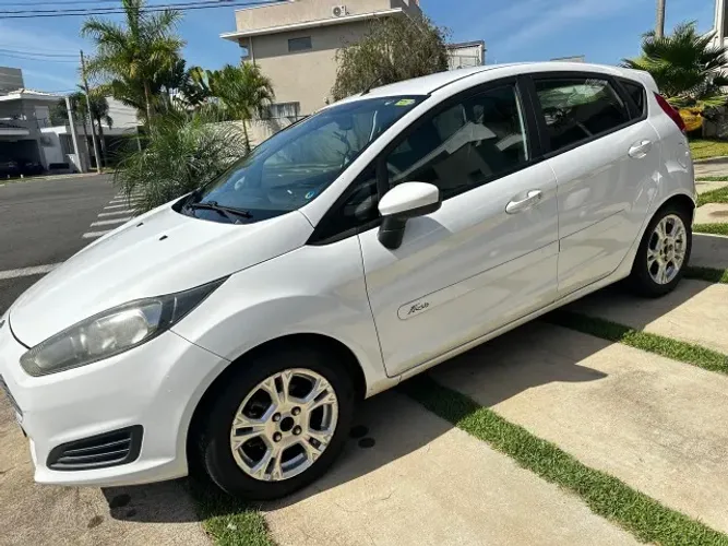 Ford Fiesta 1.5 16V Flex Mec. 5P 2015