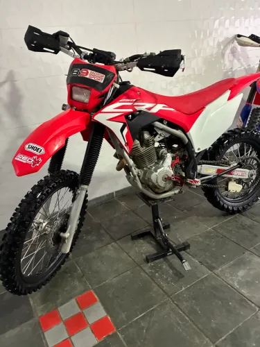 CRF 250 cheio de acessórios Único dono