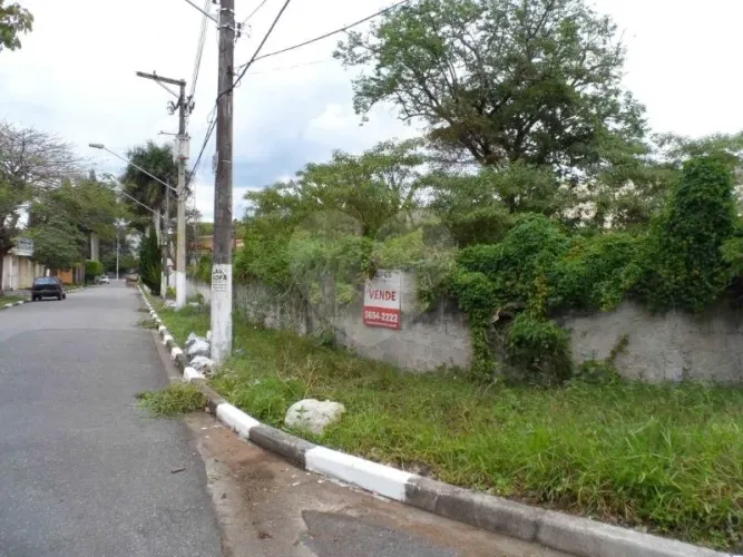Terreno à venda em Interlagos, São Paulo - SP