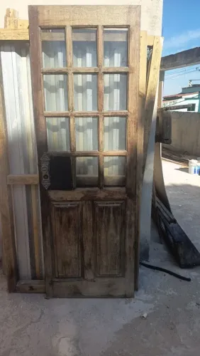 Porta de Madeira Maciça: 2,10 x 72