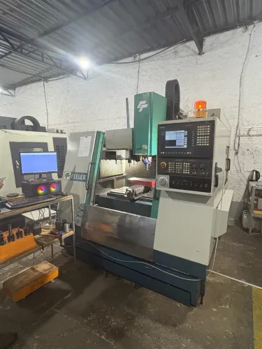 Centro de Usinagem feeler Cnc