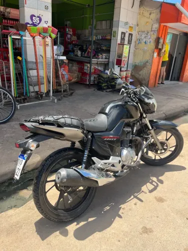 Pra vender rápido, a moto tem nada pra fazer só transferir e vc ser feliz 