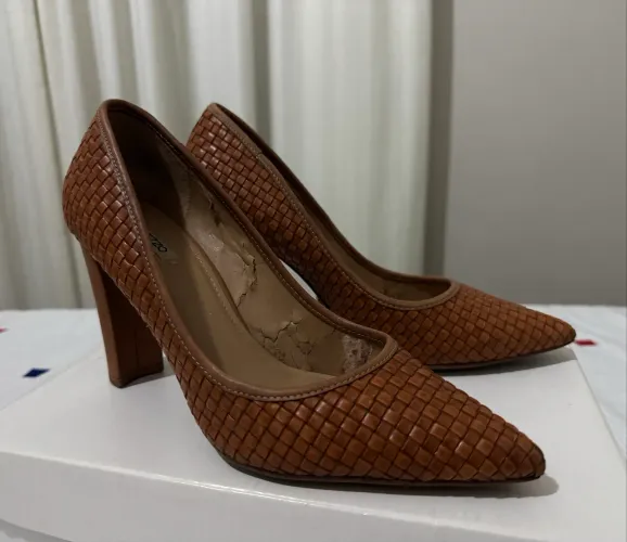 Sapato Arezzo 37