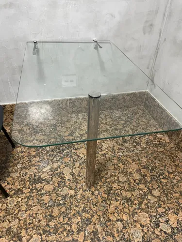 Mesa de Vidro- Canto