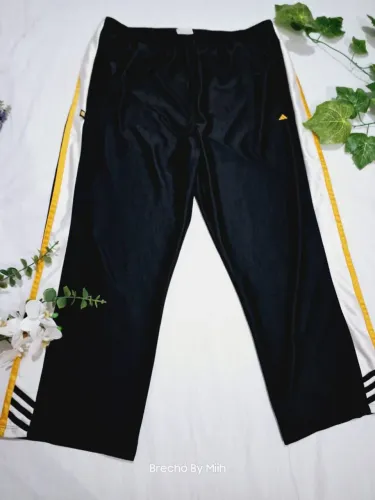 Calça de agasalho Adidas 46/48