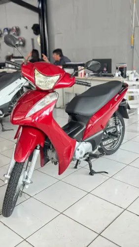 BIZ 125 VERMELHA
