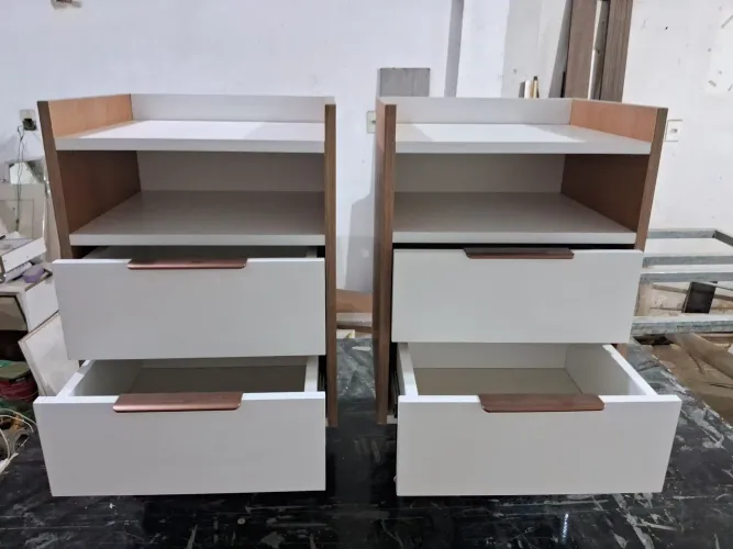 4 Móveis de Cabeceira / Criado-Mudo 100% MDF, 2 Gavetas , Branco e Amadeirado -R$250 cada