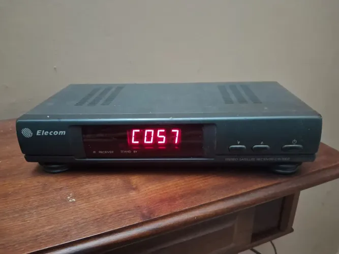 Rádio relógio/despertador Elecom