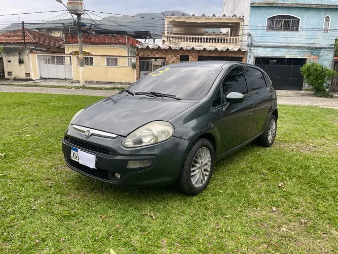 Fiat Punto Attractive 1.4 Fire Flex 8V 5P 2013