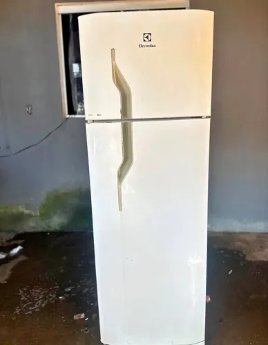 Geladeira, para DOAÇÃO