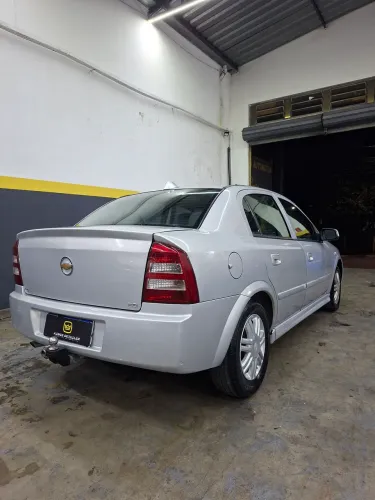 Chevrolet Astra Sedan 2.0/ CD 2.0 MPFI 8V 4P Aut. 2004