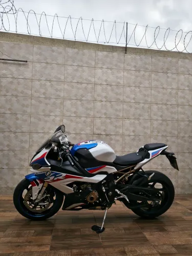 BMW-s 1000 rr m- carbon 2021 a mais completa! Da categoria!
