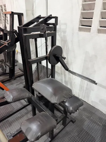 Glúteo máquina 