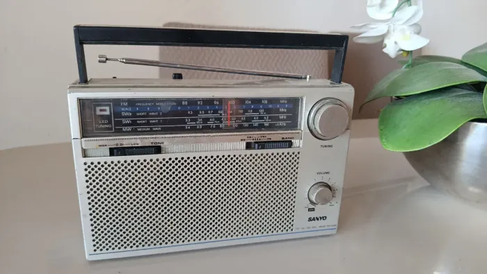 Rádio AM e FM Sanyo