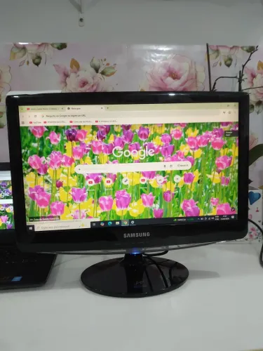 Monitor Samsung 16", com garantia e cabos, vale a pena conferir