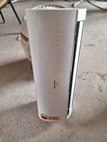 Ar condicionado Split 9.000 btu's convencionalgas R-410a semi novo completo. *.