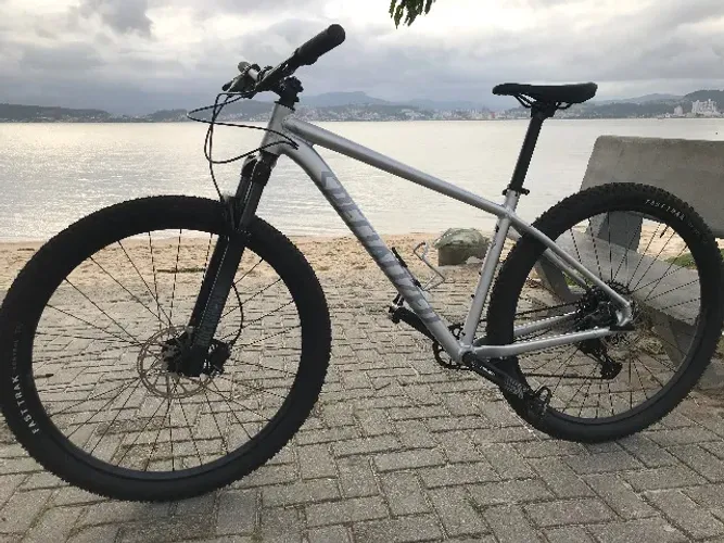 Bicicleta 2022 Specialized Rockhopper Sport 29
