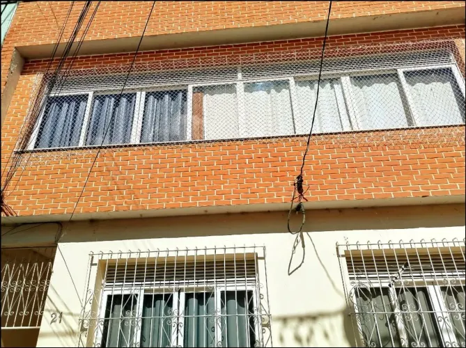 Prédio com 3 apartamentos no total de 176 m² por R$ 750.000 - Centro - Nova Friburgo/RJ