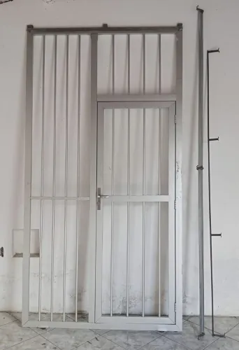 Vende grade de alumínio 