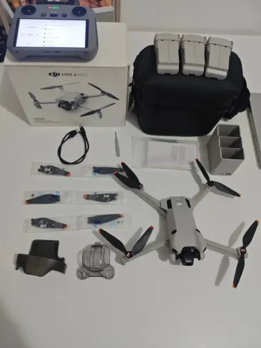 DJI MINI 4 PRO FLY MORE COMBO
