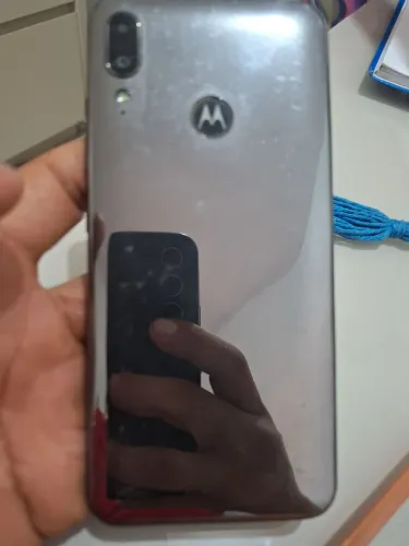 Vende cel E6 plus para tirar peças. 