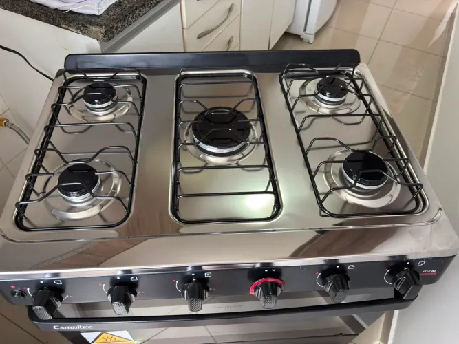 Vende-se fogão 5 bocas esmaltec