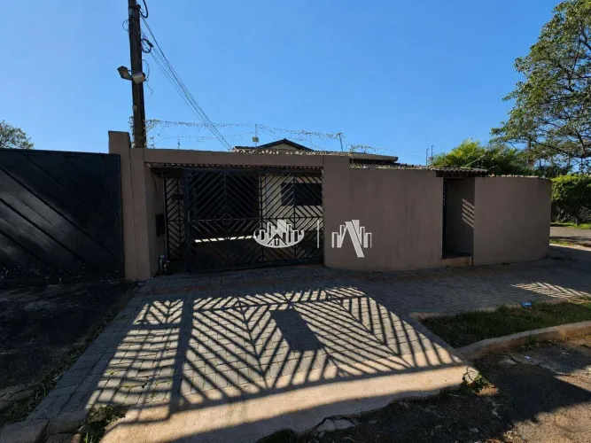 Casa com 2 quartos para alugar, 70 m² por R$ 2.800/mês - Jardim Burle Marx - Londrina/PR
