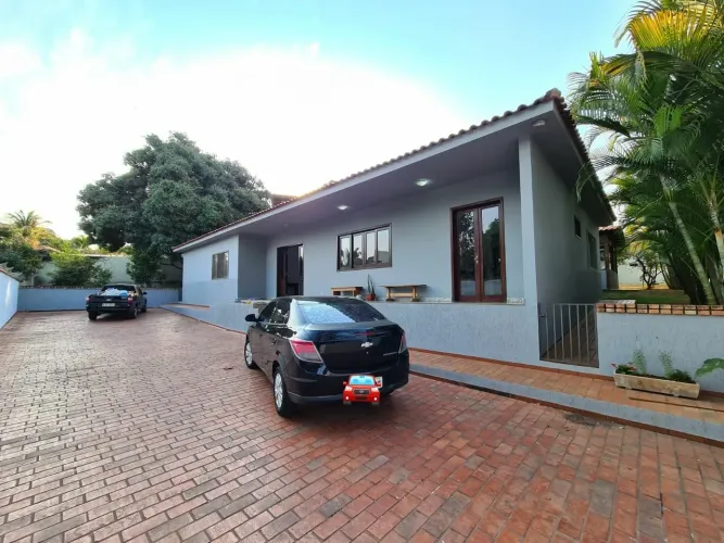 Casa em Avenida Novara - Bandeirantes (Pampulha) - Belo Horizonte/MG