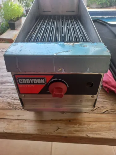 Grelhador Compacto a gás Croydon - Sem Uso - Valor de Desapego