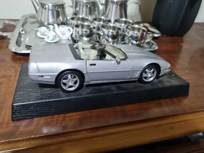 MAISTO CORVETTE LT4 CONVETIBLE 1996