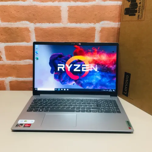 Notebook Lenovo Ryzen 5 7520U/ Ram 8GB/ Ssd 256GB/ Placa AMD Radeon 2GB
