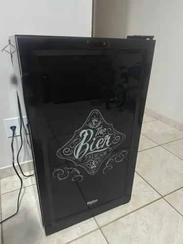Ceverjeira e frigobar 