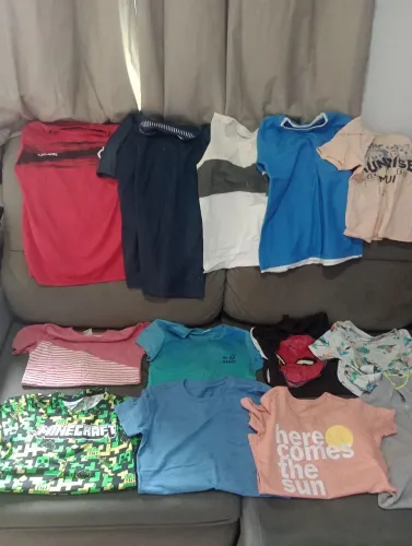 Lote de roupas infantil