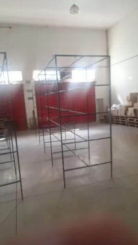 Prateleira de ferro