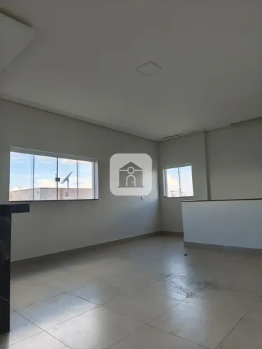 Apartamento Sobrado em Araguari